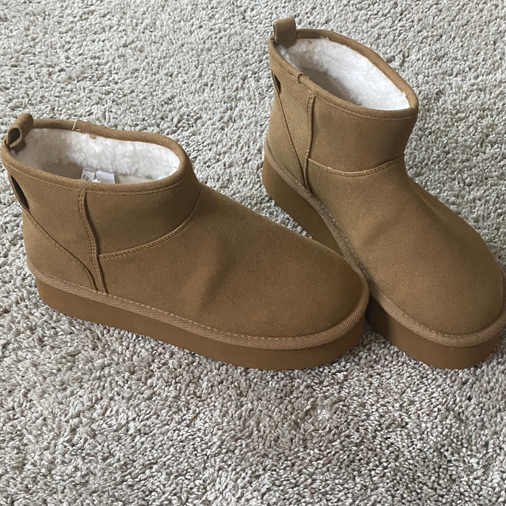 American Eagle Outfitters Brown Ankle Booties